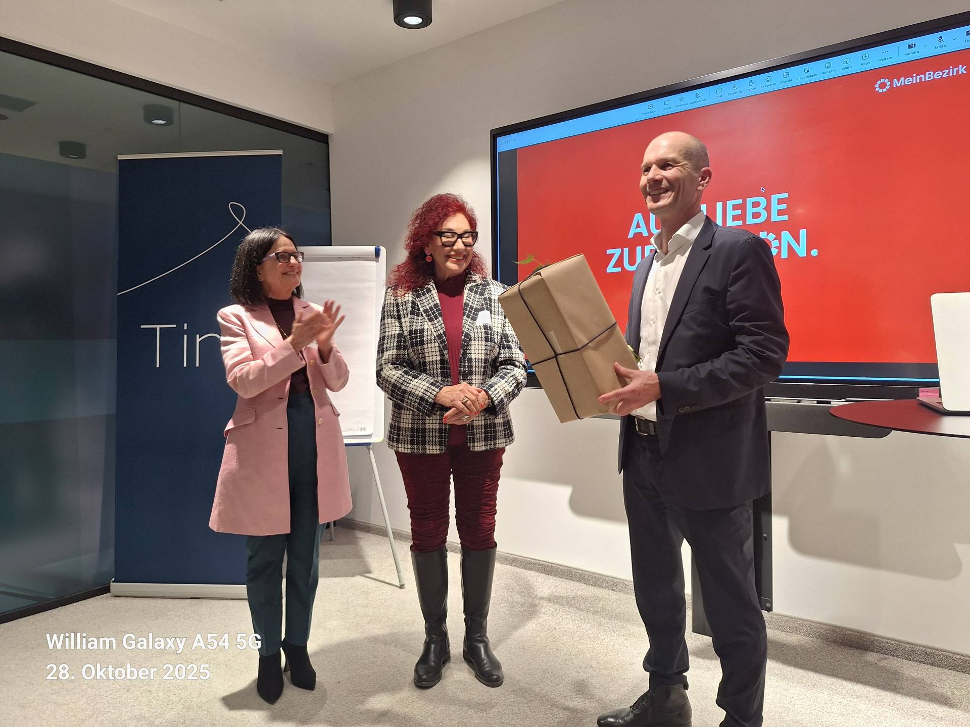 20251028_194409_002_